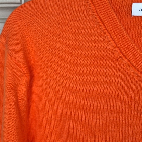 Men's Amazon Essentials SzM Primary Orange Long Sleeves V Neck New W Tags - Picture 6 of 11